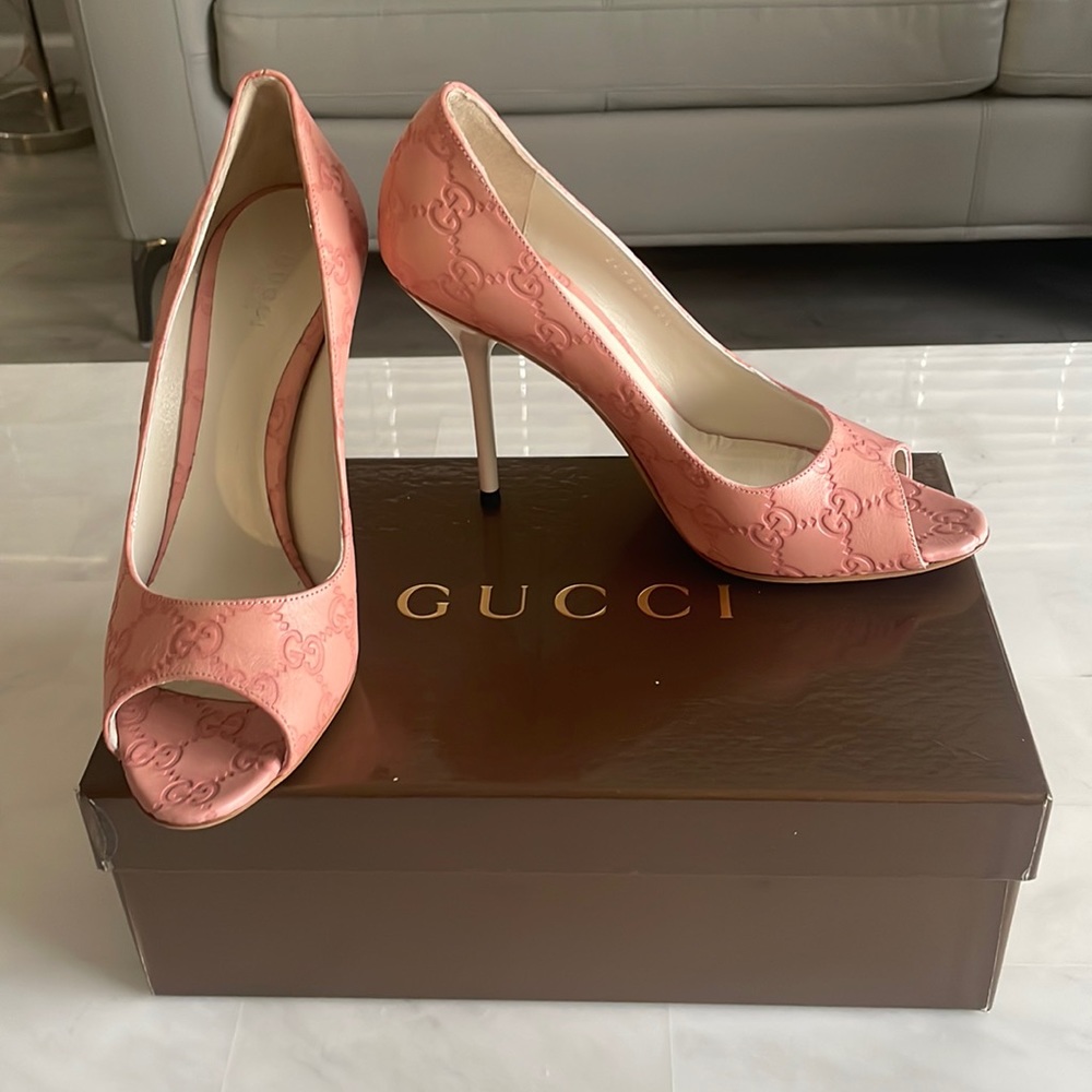 Gucci Brand New Rose Pink Open Toe Pump!